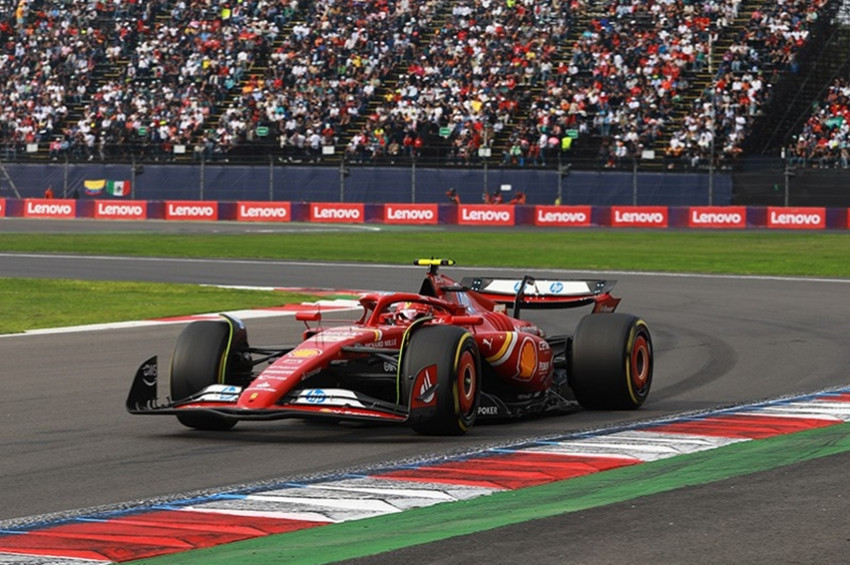 Formula 1de Meksika Grand Prixsini Ferrari takımı pilotu Carlos Sainz kazandı