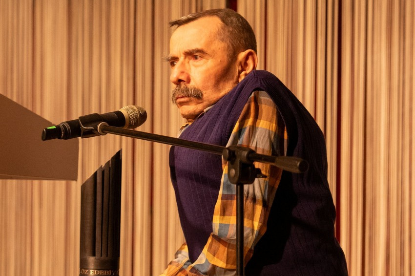 Necati Tosuner, Erdal Öz Edebiyat Ödülünü törenle aldı