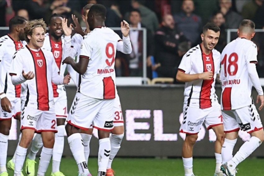 Samsunspor, Antalyasporu yenerek lideri takibini sürdürdü