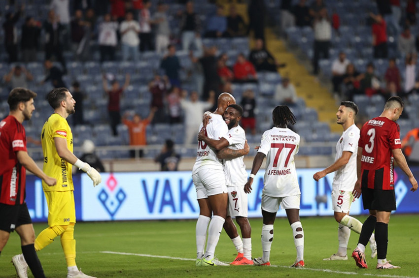 Hatayspor, 12 hafta sonra Gaziantepi yenerek galibiyetle tanıştı: 3-1 