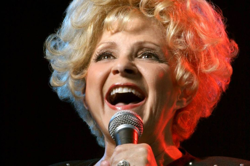 Müzik dünyanın minyon dinamiti Brenda Lee