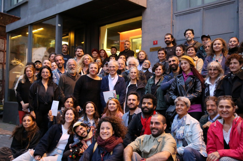 Açık Radyo artık Apaçık Radyo