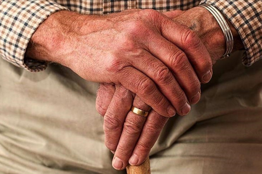 Nüfus ihtiyarlıyor: Türkiyede her 10 kişiden biri yaşlı oldu