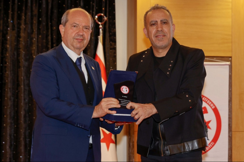 Haluk Levente KKTCden Vatanseverlik Ödülü aldı