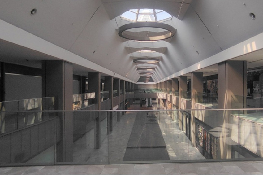 Türkiyenin ilk AVMsi  Galleria AVM şimdi hayalet alış veriş merkezi
