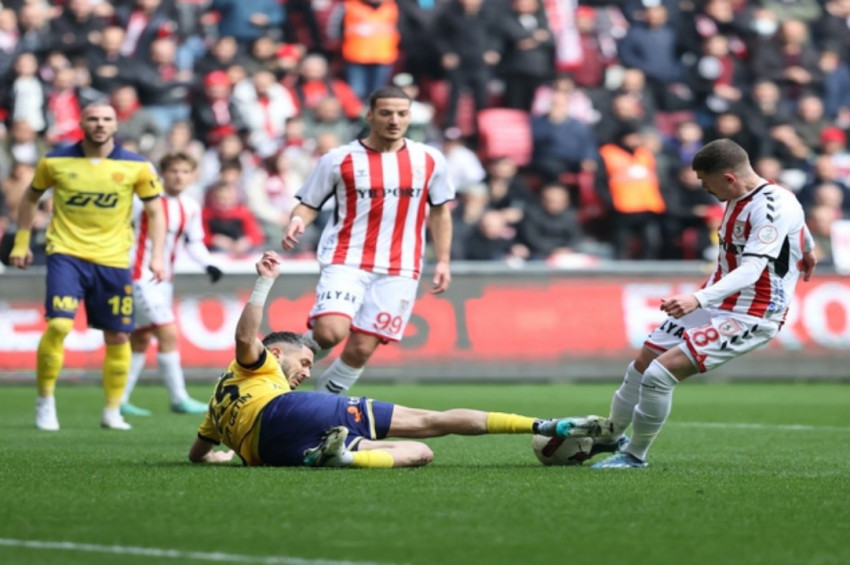 Samsunspor: 2 - MKE Ankaragücü: 1