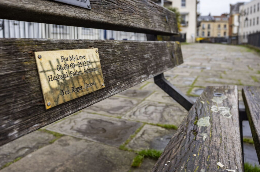 Zinacı Roger plaketinin gizemi çözülmeye çalışılıyor...