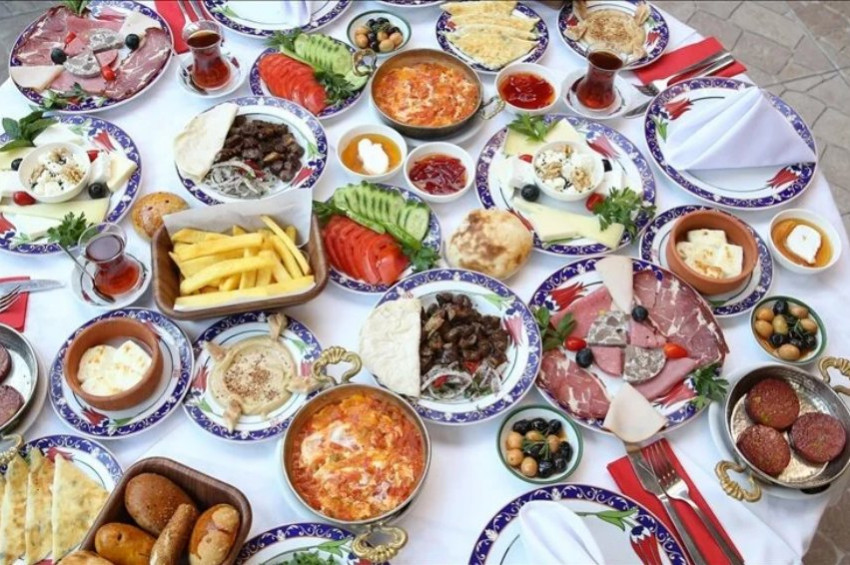 Dünyada 783 milyon insan aç, 1 trilyon dolarlık gıda israf edildi