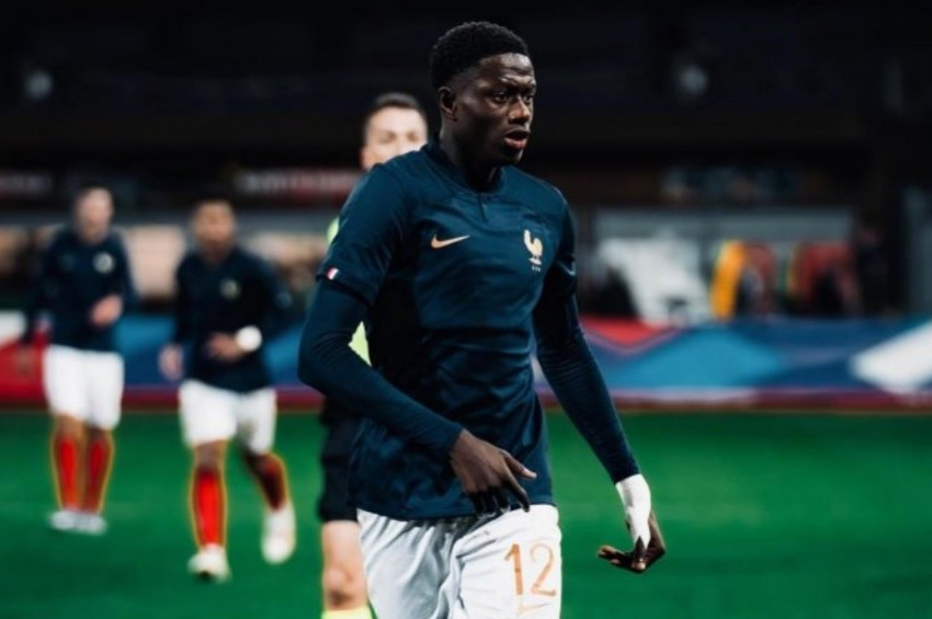 Oruç yasağına kızan Fransız futbolcu Mahamadou Diawara milli takım kampını terk etti