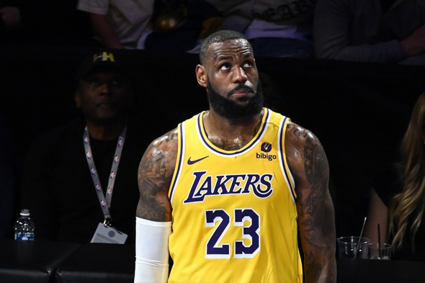 LeBron James 40 bin sayı atarak NBA tarihinde yeni bir rekora ulaştı