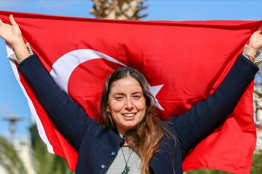 Bengisu Avcı, 200 metre kurbağalamada dünya şampiyonu oldu