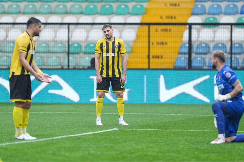 Fatih Karagümrüke yenilen İstanbulspor Süper Ligden düşen ilk takım oldu