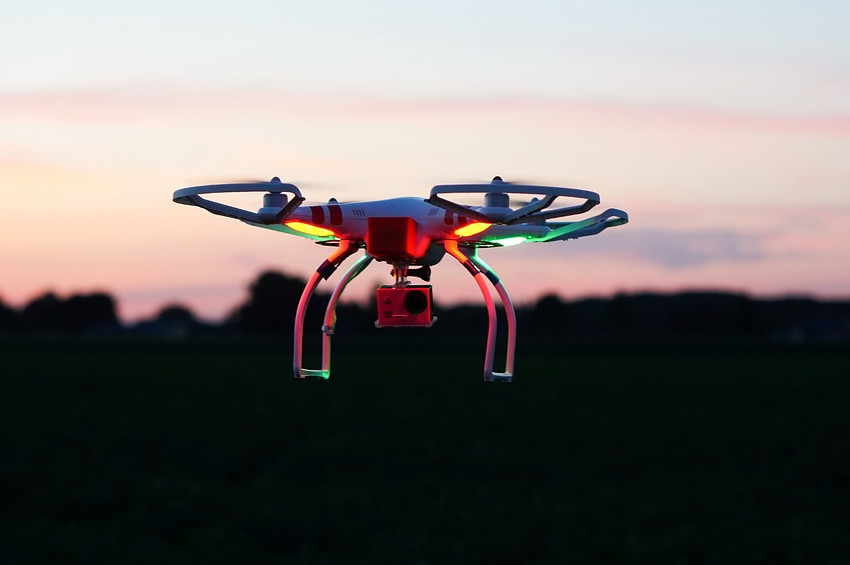 Elektrik hatlarından enerji emebilen vampir drone üretildi