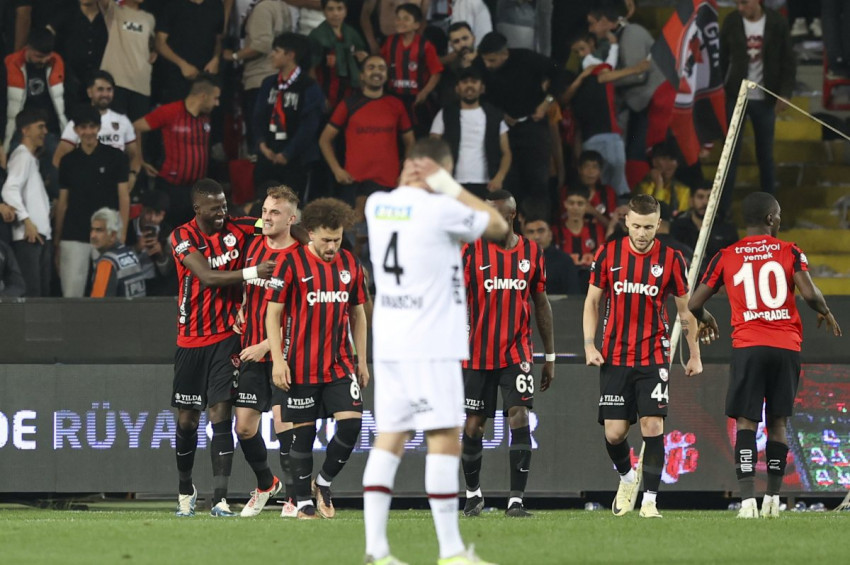 Süper Ligden düşen ikinci takım Fatih Karagümrük oldu