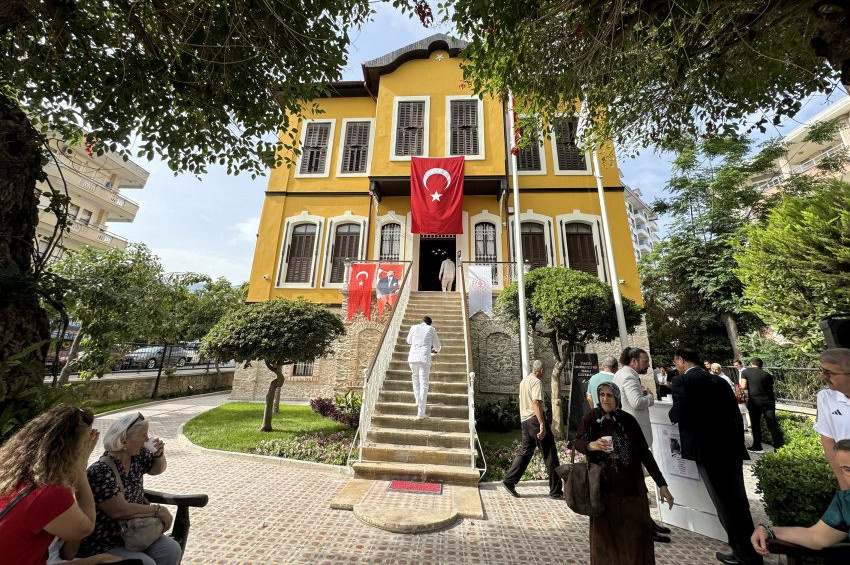 Alanyada Atatürk Müzesi açıldı
