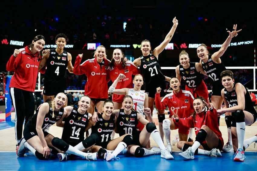 Melissa Vargas hız rekoru kırdı, Filenin Sultanları ABDyi 3-2 yendi