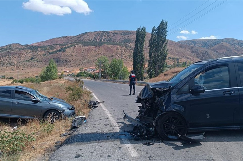Hollandalı Türk sosyal medya fenomeni Kayserideki kazada yaralandı