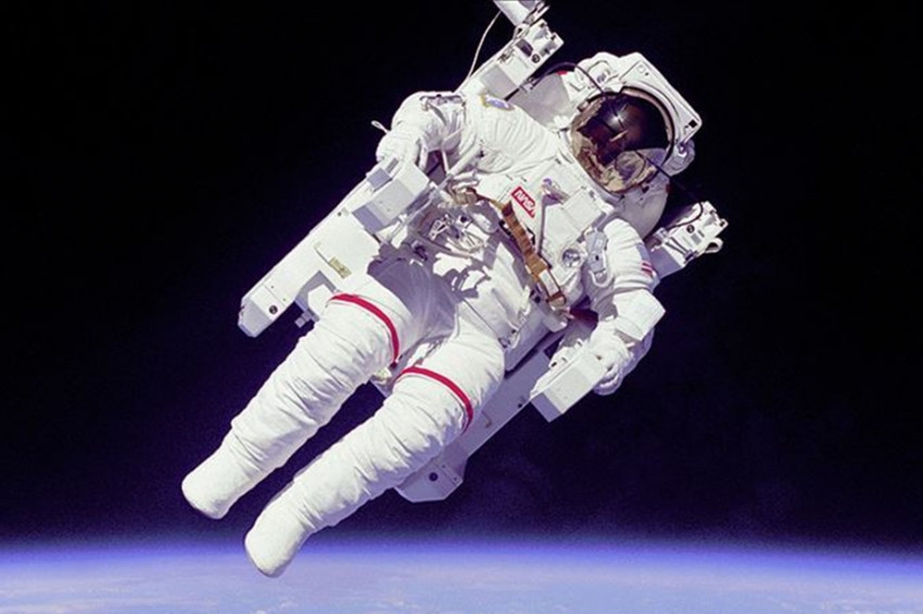 Astronotlar uzayda rehin kaldı, kaderleri belirsiz!