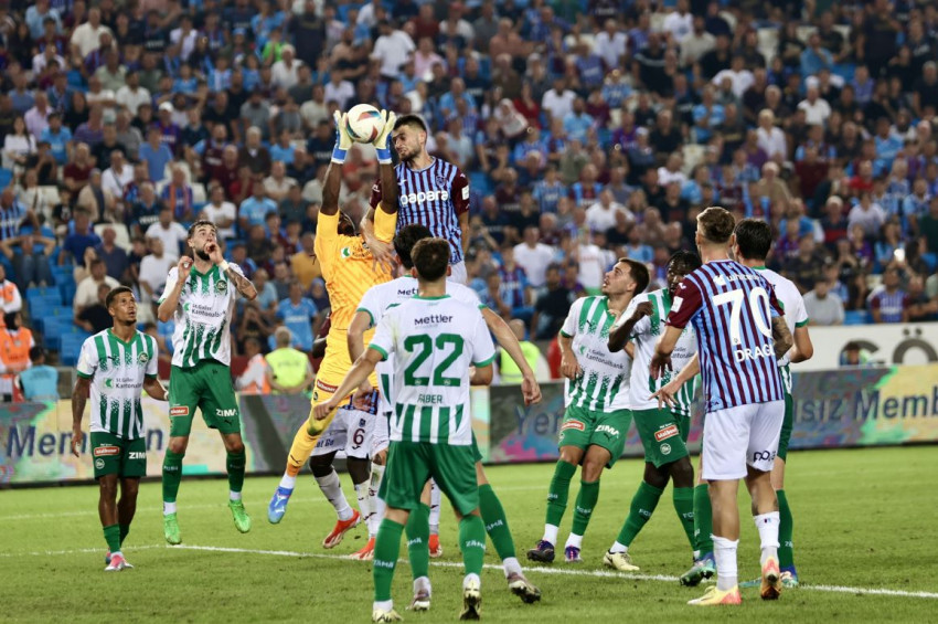 Trabzonspor, St. Gallene penaltılarla yenilerek Avrupaya veda etti