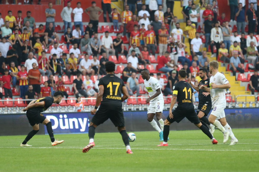 Kayserispor ve Eyüpspor 2şer golle puanları paylaştı