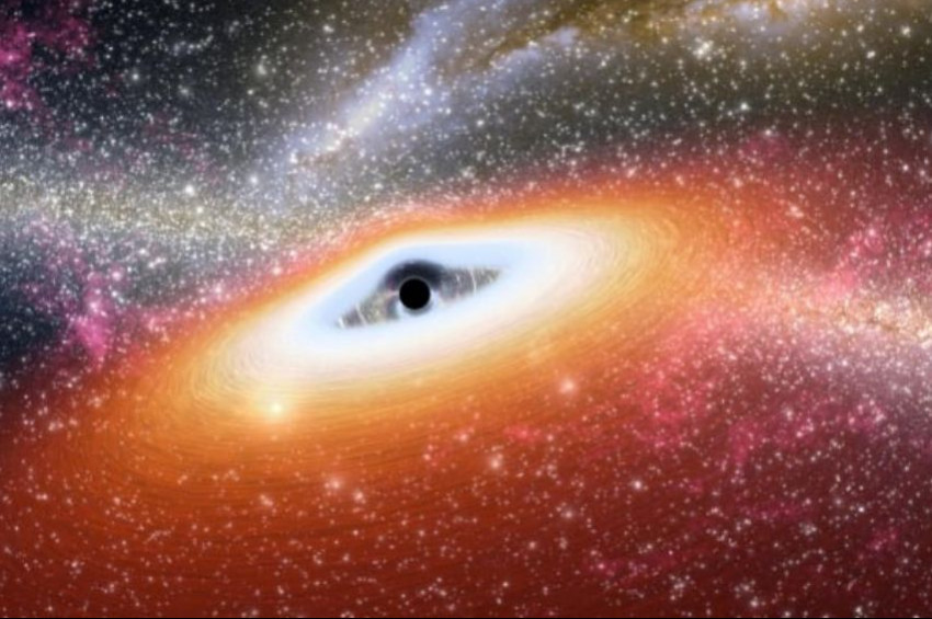 Evrenin yaşlı karadeliği galaksileri katlederek büyüyor