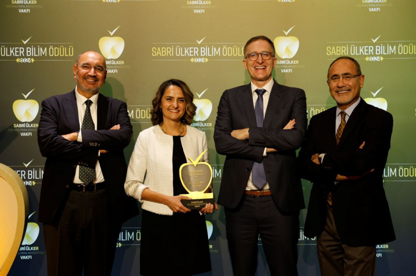 Sabri Ülker Bilim Ödülü Aydan Bulut Karslıoğluna verildi
