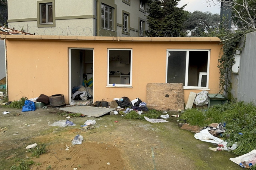 Leventte prefabrik bir yapıda 2 kardeş öldü