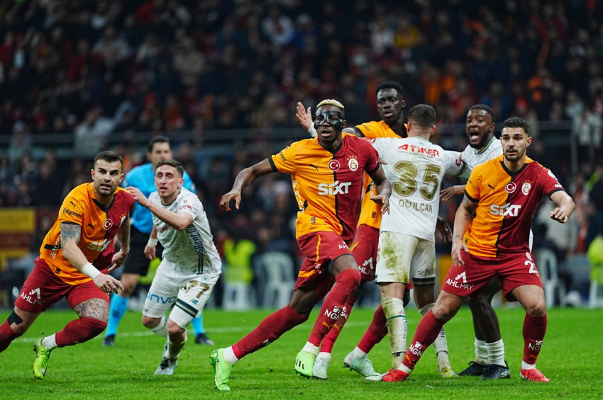 Galatasaray, Konyaspordan 3 puanı penaltı golü ile aldı: 1 - 0