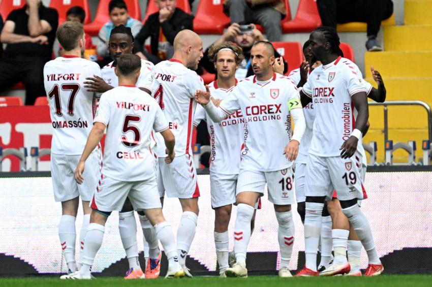 Samsunspor, Kayserispor deplasmanında 3 puan 3 golle aldı