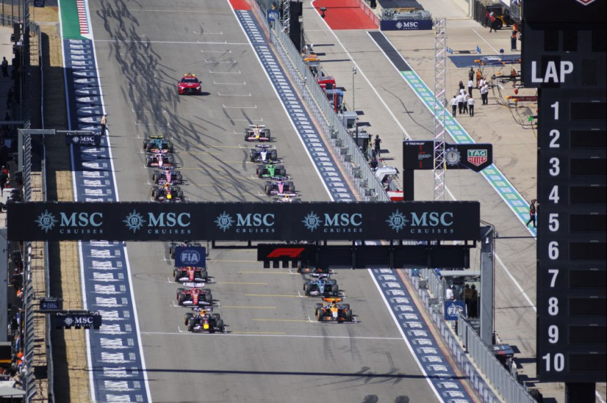 Formula 1 ABD Grand Prixsini Red Bull Pilotu Max Verstappen kazandı