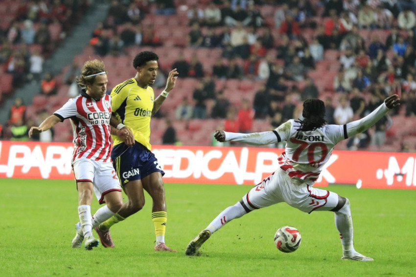 Samsunspor ile Fenerbahçe golsüz berabere kalarak 2şer puan kaybettiler
