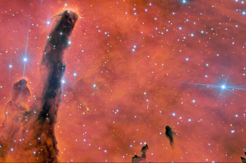 Gemini Gözlemevinin 25. Yıl Kutlama Kadrajı: Göksel Ōhiʻa Yağmurları