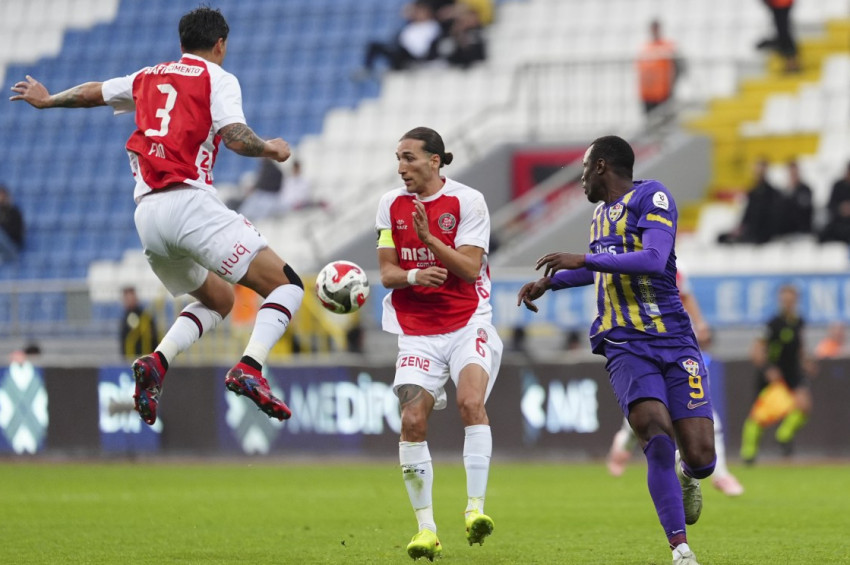 Eyüpspor ve Fatih Karagümrük karşılıklı gollerle puanları paylaştı: 1-1