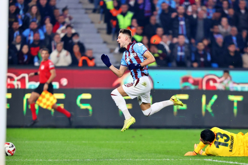 Trabzonspor, Konyaspordan 3 puanı 3 golle aldı: 3-1
