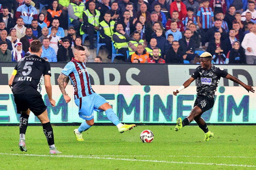 Trabzonspor evinde Alanyaspor ile beraberliğe razı oldu: 1-1