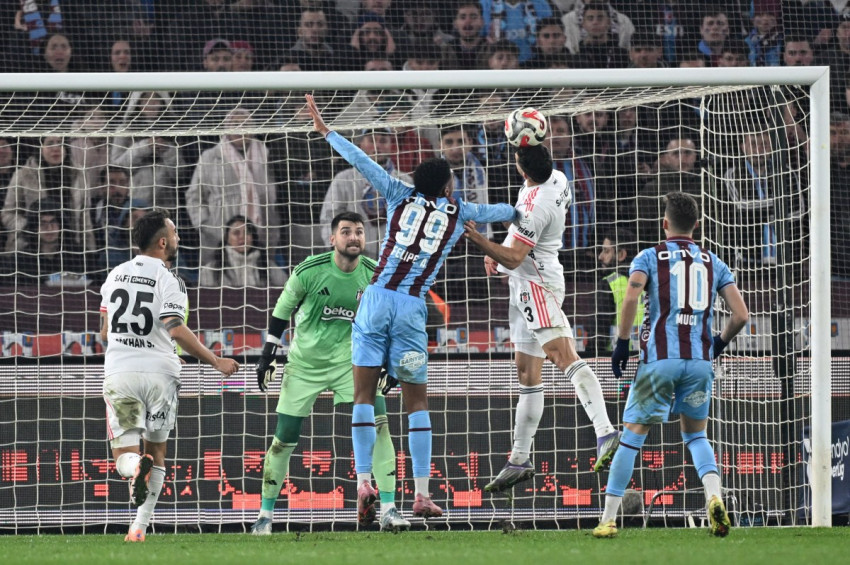 Trabzonspor ile Beşiktaş maçında bol heyecan ve bol gol vardı: 3-3