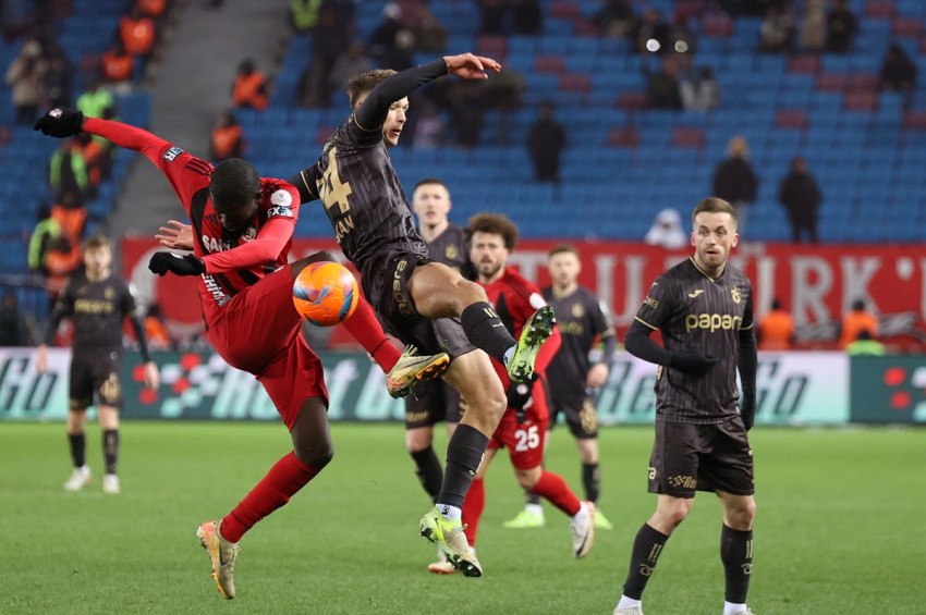Trabzonspor, Gaziantepi 3-2 yenerek 3 puana uzandı