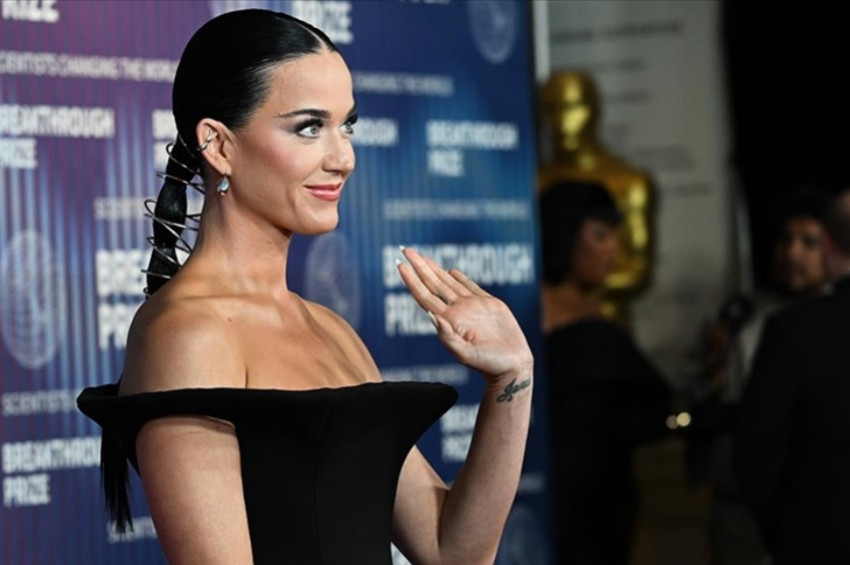 Katy Perry uzaya  çıkacak