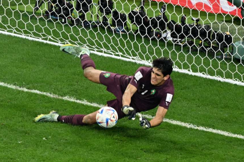 Futbol maçlarında kaleciler topu 8 saniye elinde tutabilecek