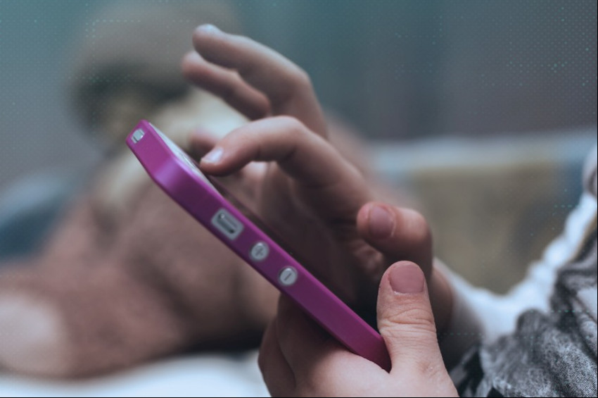 Dijital dünyanın tehlikeleri nelerdir, Ebeveynler çocukları için neler yapabilir?