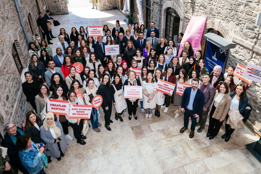 Güler Sabancı: Ellerinizi her zaman en yükseğe kaldırın