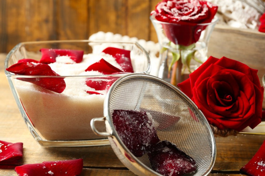 Mutfakta gül suyu kullanımının püf noktaları ve gül suyu içeren tarifler