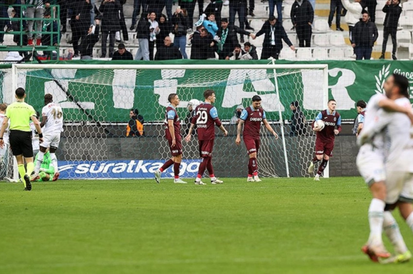 Konyaspor, Trabzonsporu son dakika golü ile yıktı: 1-0