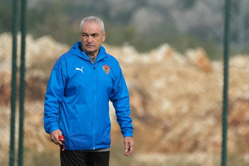 Ömer Erdoğan ile yollarını ayıran Sivassporun yeni teknik direktörü Rıza Çalımbay