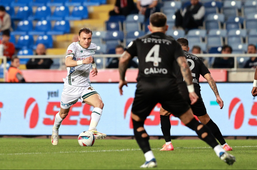 Hatayspor, öne geçtiği maçta Konyaspora 3-2 yenildi