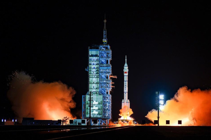 Çin, uzay istasyonuna yeni taykonot ekibi gönderiyor