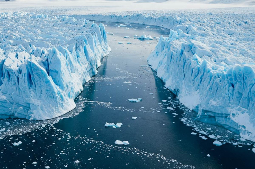 Antarktikada bilim insanlarını şaşırtan buz hırsızlığı