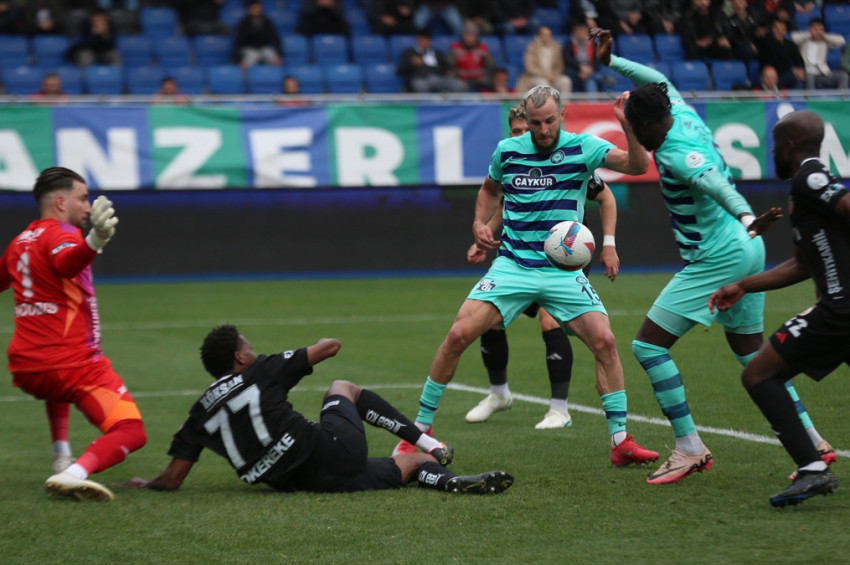 Rizespor, Gaziantepi 2 golle yenerek haftayı 3 puanla kapattı