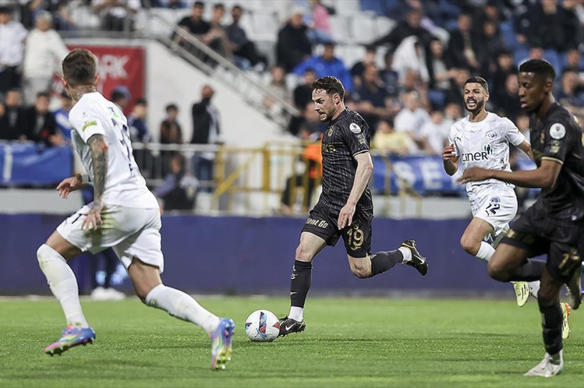 Trabzonspor, Kasımpaşa deplasmanından bir puan çıkartabildi: 1-1