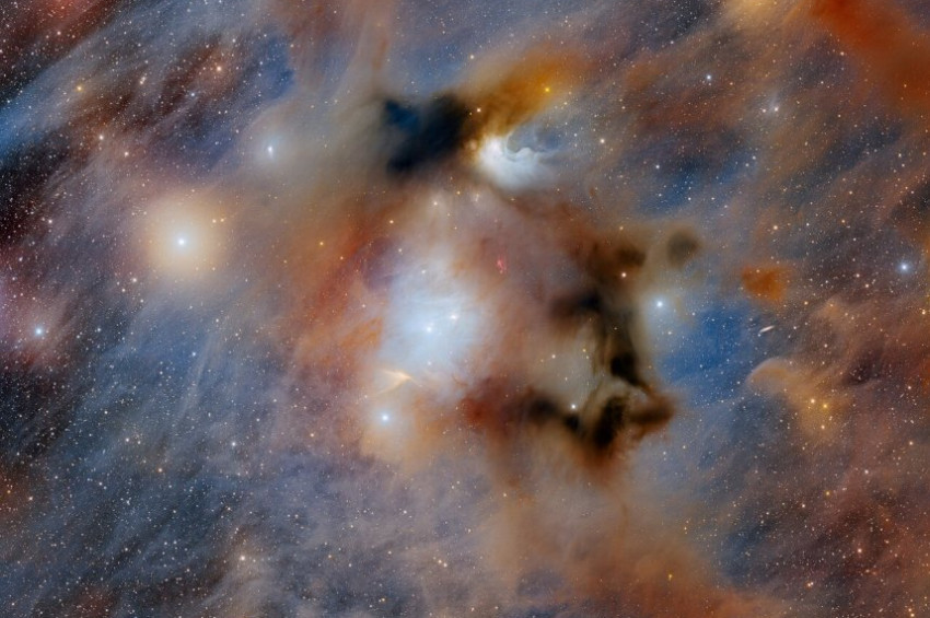 Gökyüzünde Kozmik Beşik: Chamaeleon I’in Karanlık Kalbi Aydınlandı